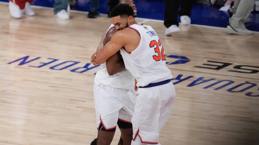 OG Anunoby anotó la canasta decisiva a 1.2 segundos del final para completar la remontada de los Knicks de Nueva York.