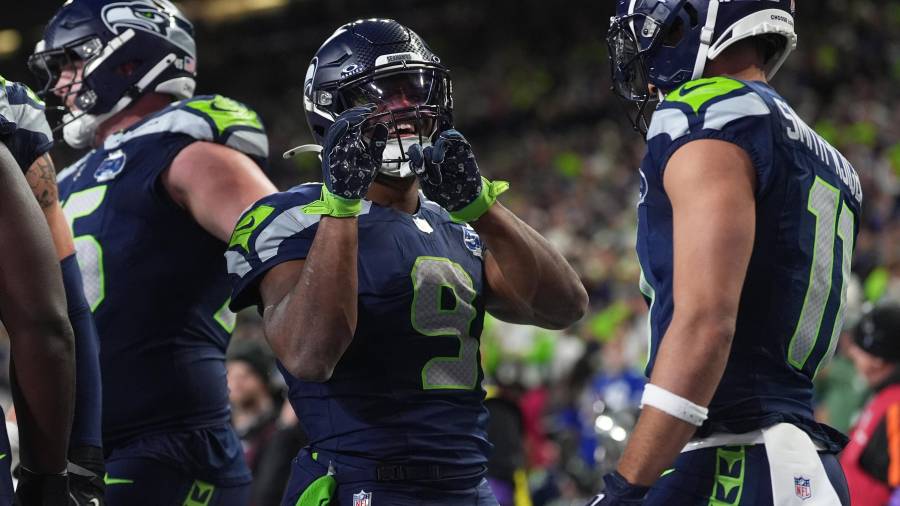 Kenneth Walker III lideró la paliza de los Seahawks sobre los 49ers en la Ronda Divisional, resultado que coloca a Seattle en la Final de Conferencia de la NFL.