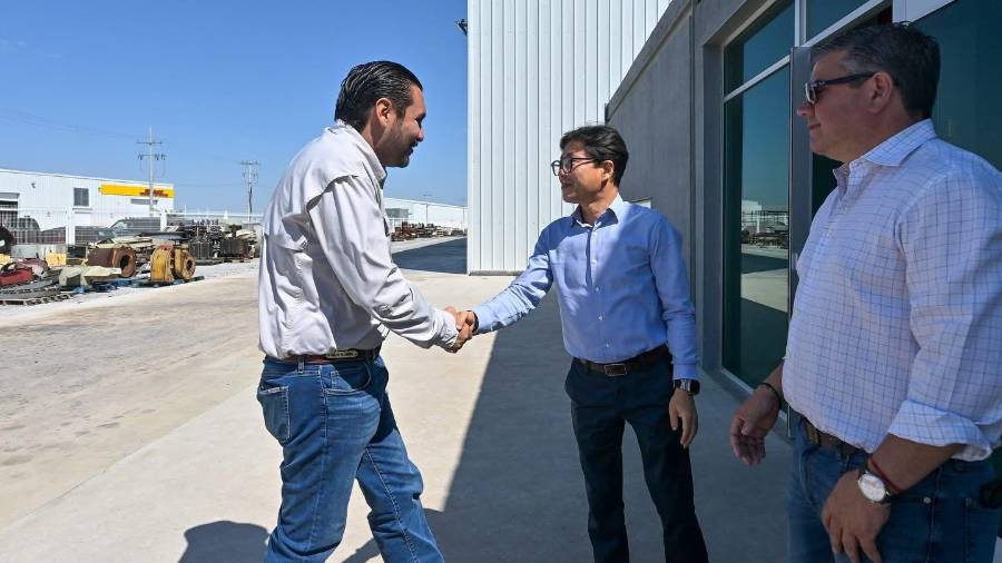 El alcalde Carlos Villarreal Pérez se reunió con el director general de Doosung Tech para revisar el avance del proyecto industrial.