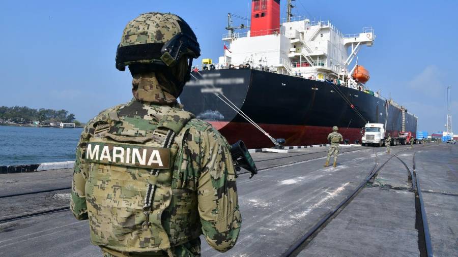 La Marina ha sido involucrada en redes de huachicol fiscal, inclusive a través de familiares del secretario de Marina en el sexenio de AMLO.