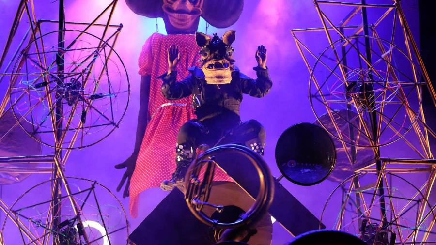 ‘Torno y retorno ocre quemado’: Desde Oaxaca llega una obra de teatro ‘artesanal’