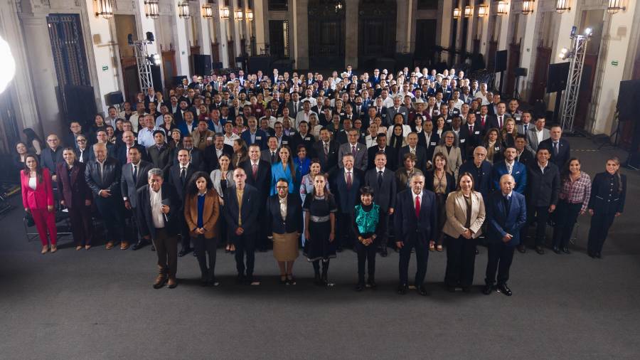 El encuentro de la Presidenta con alcaldes y gobernadores se realizó en Palacio Nacional.