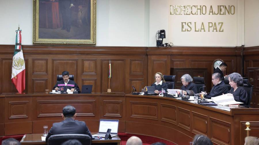 La Suprema Corte informó que adquirió 9 camionetas, debido a que las unidades que usaban las ministras y ministros ya no cumplían con las medidas para garantizar seguridad e integridad personal