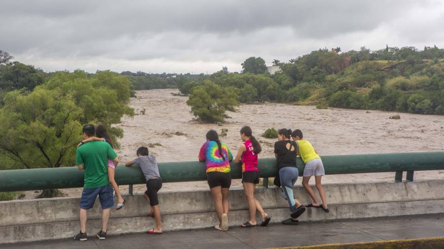 De acuerdo con el último reporte de autoridades meteorológicas, el sistema está a 135 kilómetros al sur de Acapulco.