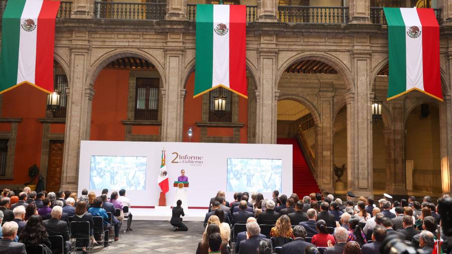Claudia Sheinbaum presentó su Segundo Informe de Gobierno, donde destacó avances laborales como el aumento salarial, seguridad social y la jornada de 40 horas.