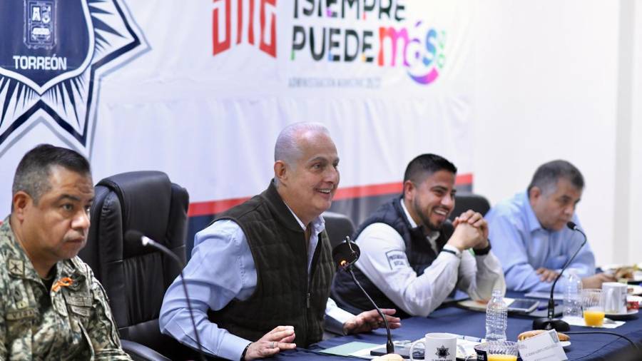 El alcalde encabezó la reunión semanal de seguridad con mandos municipales y estatales.