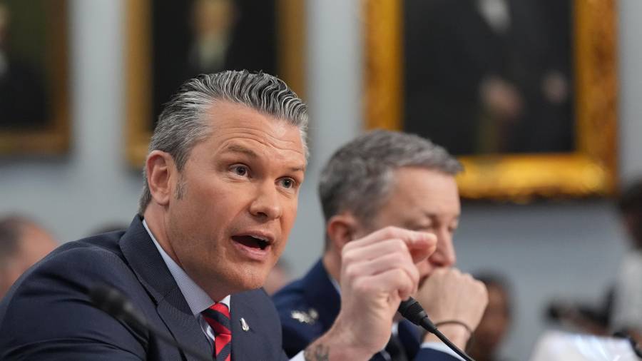 El secretario de Defensa de EU, Pete Hegseth, en su comparecencia ante el Congreso en Washington.