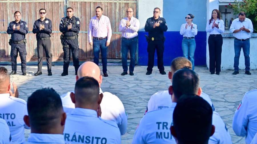 El alcalde Carlos Villarreal encabezó el pase de lista de la Policía Municipal de Monclova como parte de la estrategia permanente de seguridad.