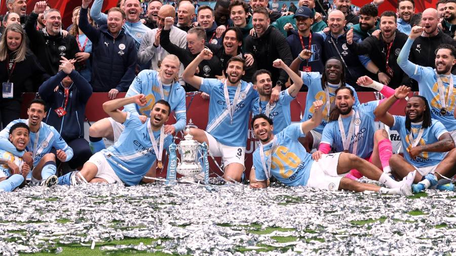 Antoine Semenyo marcó el único gol de la final y le dio al Manchester City un nuevo título en Inglaterra.