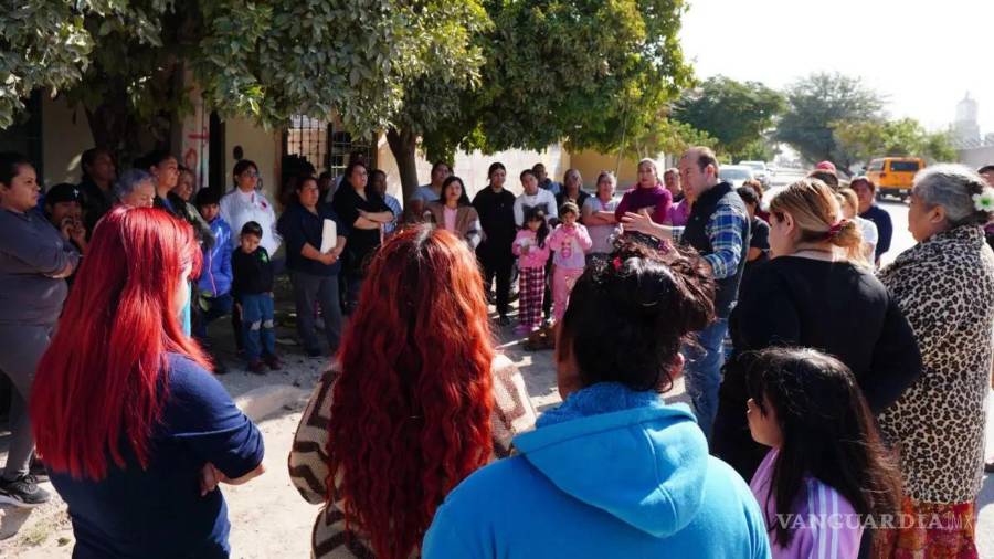 La barda instalada por la empresa cerró un cruce utilizado diariamente por la comunidad.