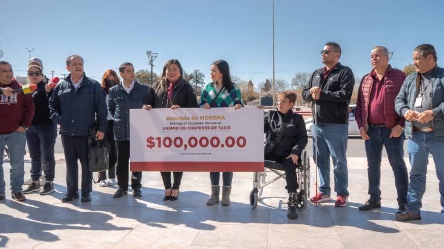 El alcalde Jacobo Rodríguez y regidores anunciaron el apoyo económico directo a operadores del transporte público.