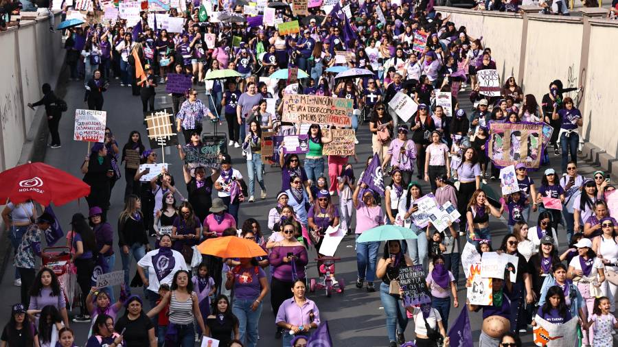 Comerciantes reconocieron el acompañamiento de autoridades municipales durante la movilización.