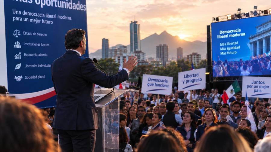 Imagen creada a través de la inteligencia artificial de un supuesto político de la democracia liberal en una campaña con su seguidores.