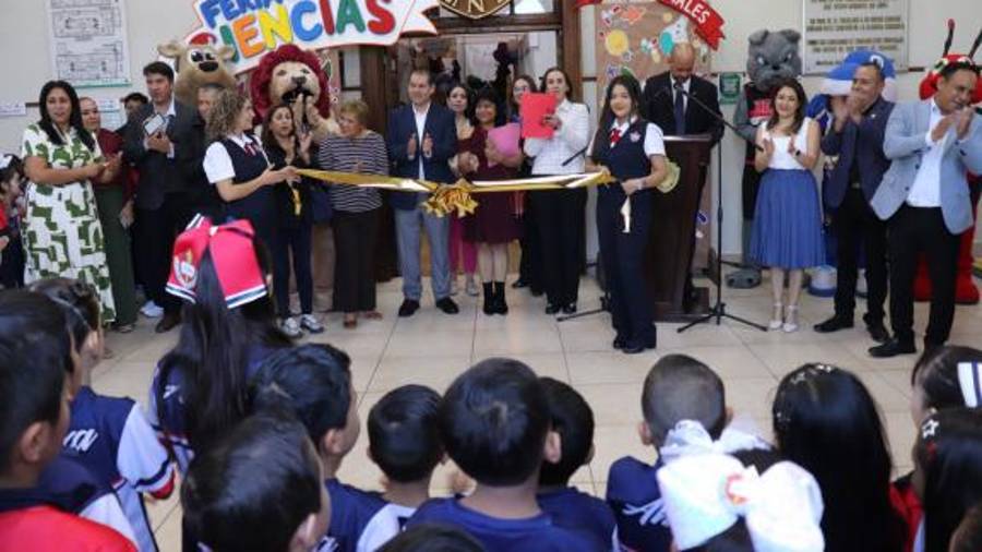 Más de 100 proyectos científicos fueron presentados durante la segunda Feria de Ciencias Internormales, realizada en la BENC.