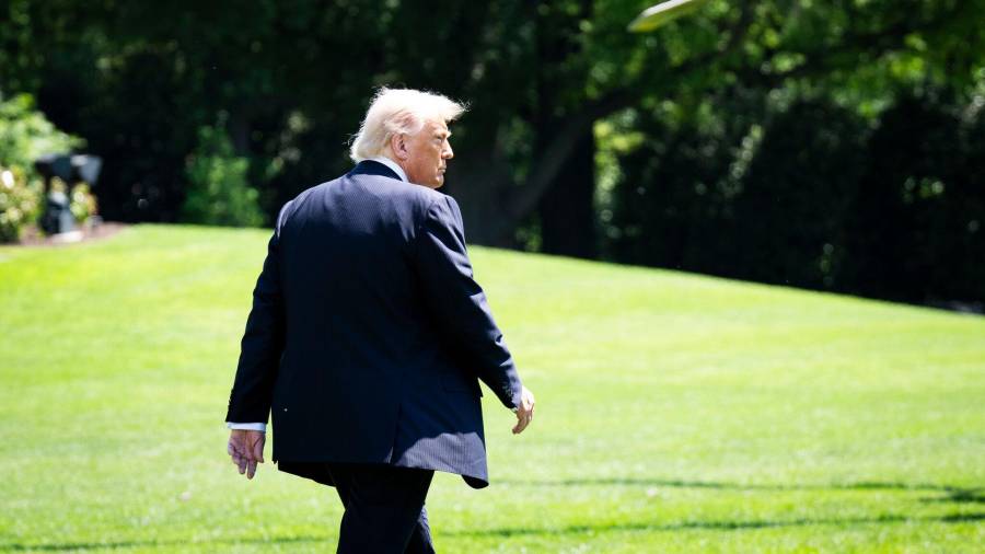 El estilo de gobierno unilateral de Donald Trump comienza a chocar contra una creciente resistencia en ambas cámaras del Congreso, donde incluso legisladores republicanos desafían su autoridad.