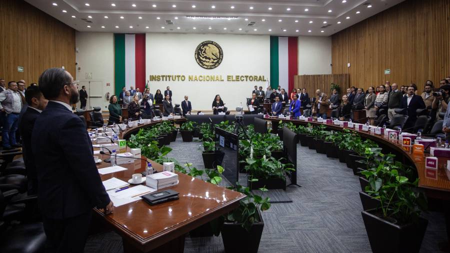 Para la campaña a la Cámara de Diputados, los ocho institutos políticos nacionales tendrán una bolsa de 2 mil 363 millones 799 mil 512 pesos.