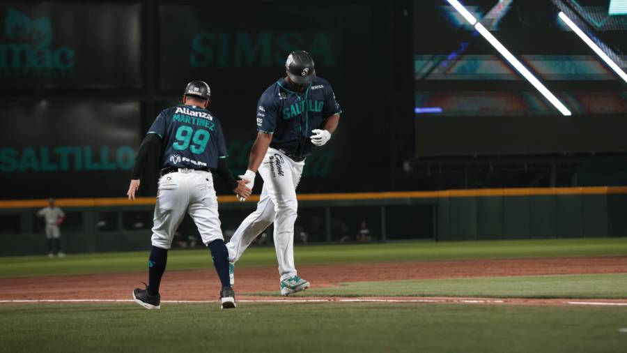 Chris Carter llegó a 10 jonrones en la temporada al castigar el pitcheo regiomontano con un vuelacercas de dos anotaciones.
