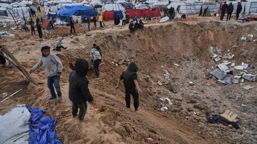 El ataque sucede mientras se espera que el presidente de Estados Unidos, Donald Trump, anuncie la Junta de Paz para supervisar el frágil alto el fuego. FOTO: