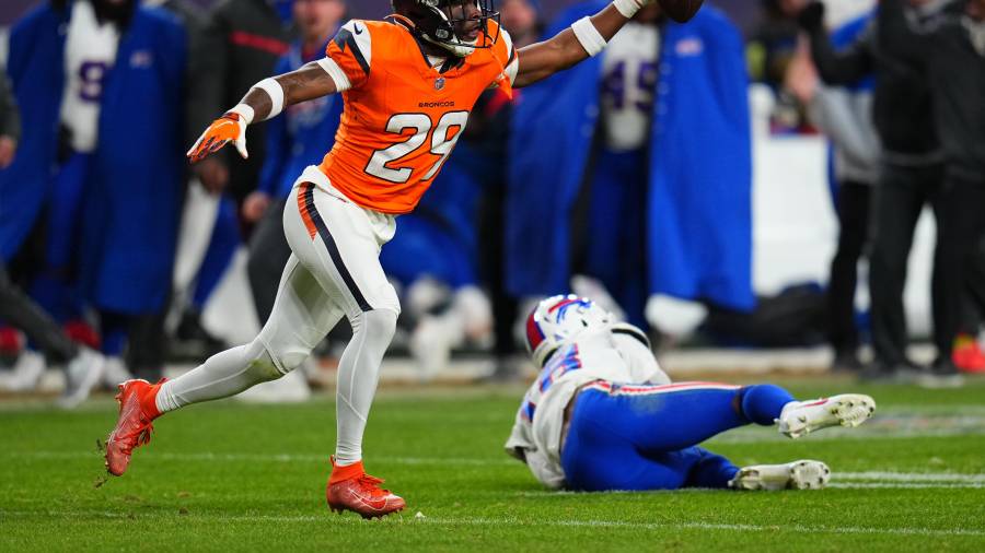 Luego de una intercepción del cornerback Ja'quan McMillian, Wil Lutz se convirtió en el héroe de los Broncos de Denver al conectar el gol de campo del triunfo ante los Bills de Búfalo en la Ronda Divisional de la NFL.