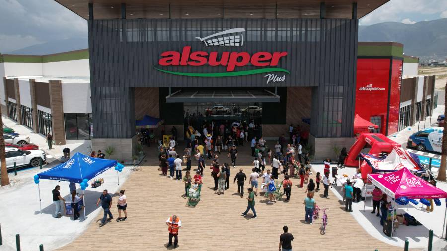 Alsuper Plus Toreo abrió sus puertas como la sucursal número 12 de la cadena en la capital y 25 en Coahuila. FOTO: OMAR SAUCEDO