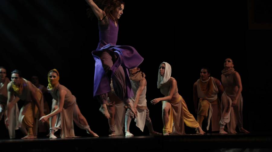 La obra ‘Ofelia 2.0’ hipnotiza a Saltillo con un espectáculo de danza futurista