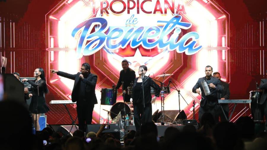 Agrupaciones como La Explosiva Sonora y la Super Original Tropicana de Benetia participaron en el festejo realizado al norte de Saltillo.