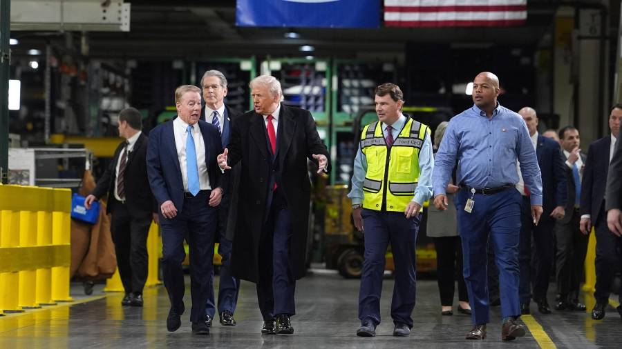 La Estrategia de Seguridad Nacional establece por uno de sus objetivos el fortalecimiento de la economía nacional a través de la reindustrialización de sectores clave como el automotriz.