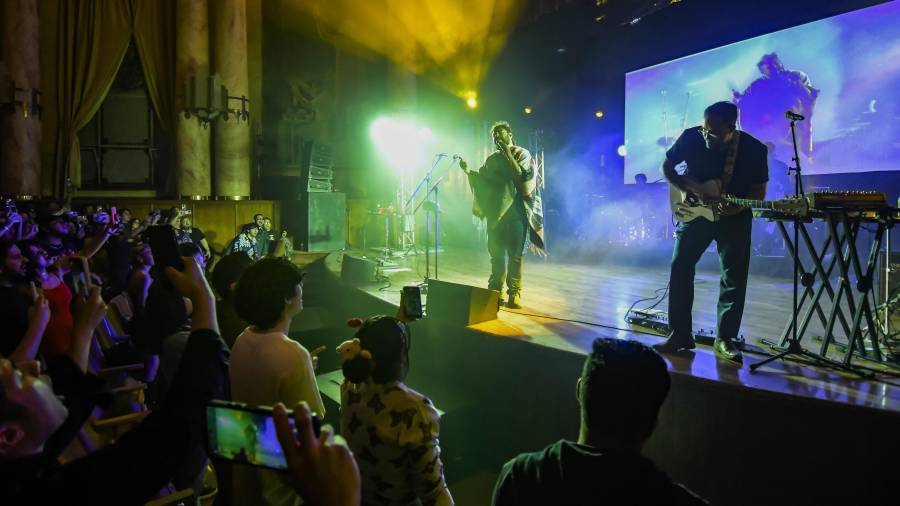Asistencia. La agrupación tapatía se llevó la idea de que son queridos en Saltillo debido a la convocatoria que logró abarrotar el Paraninfo del Ateneo para la velada.