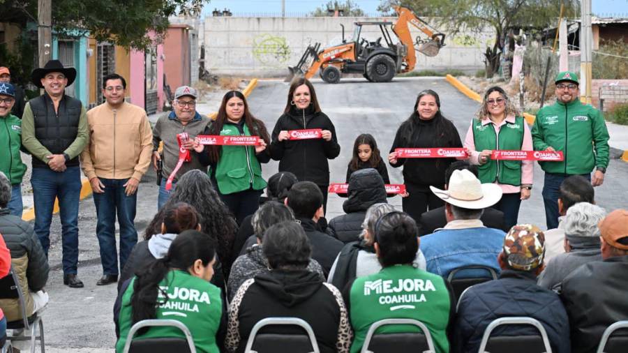 La alcaldesa Sara Irma Pérez entregó la pavimentación de los Retornos 1, 2 y 3 en la colonia Jesús García.
