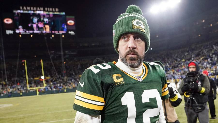 Aparentemente el único impedimento para concretar el traspaso es el millonario contrato que aún tiene Rodgers con los Packers.
