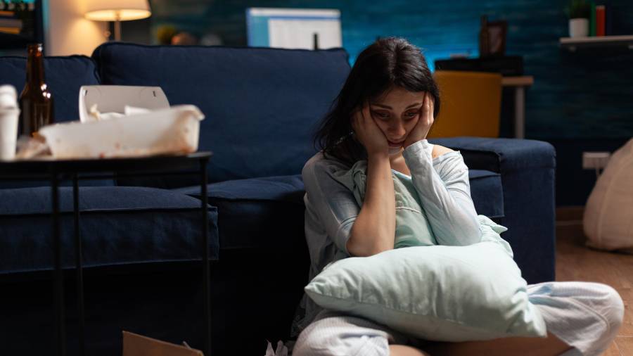 Despertar agotado, ser un “ave nocturna” y dormir en exceso en días libres: los síntomas que caracterizan a la recién acuñada “depresión circadiana”.