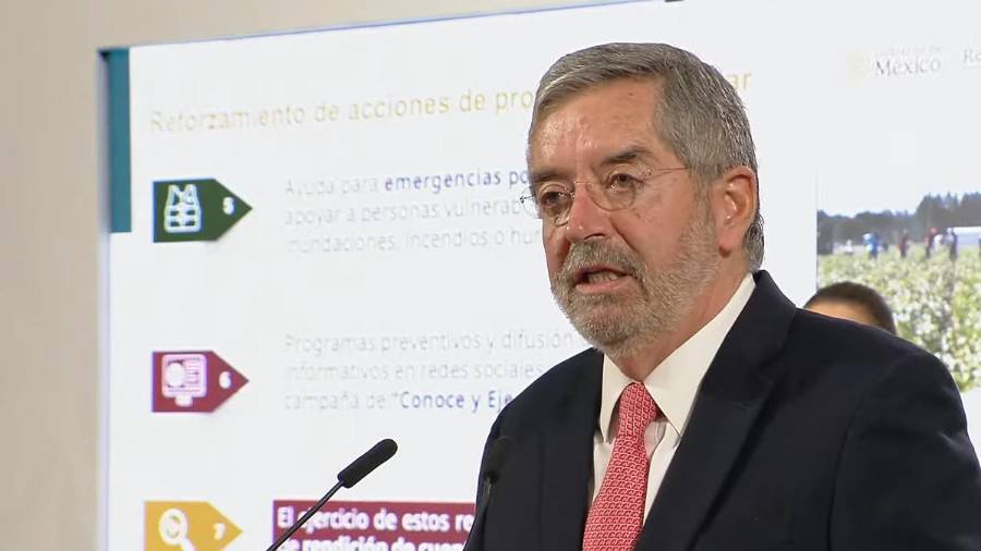 El Gran Sorteo Especial 303 “México con M de Migrantes” rompió récords de venta y destinará de manera inmediata los recursos obtenidos a programas de apoyo para mexicanos en el extranjero, informó la Secretaría de Relaciones Exteriores.