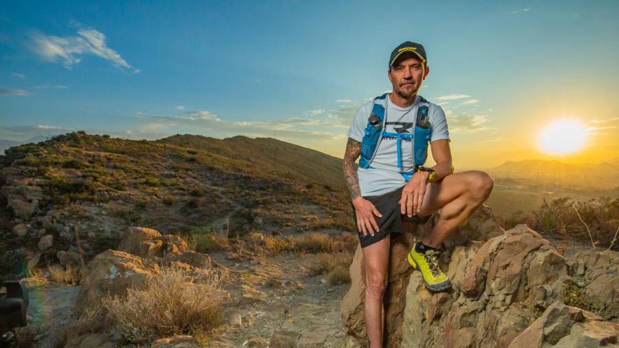 Ricardo Sala en la carretera Monterrey-Saltillo. Foto: