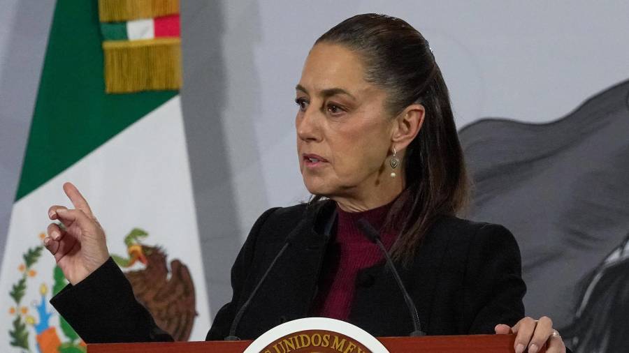 Claudia Sheinbaum informó que México mantiene diálogos comerciales con India, China y Corea del Sur para analizar esquemas que impulsen la producción nacional sin generar inflación ni afectar a consumidores y empresas.