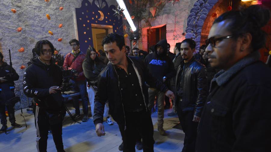 Orgullo. Guillermo Alonso celebra la selección de ‘La Cazadora’ en Sundance 2026, donde compartió créditos con Adriana Paz.