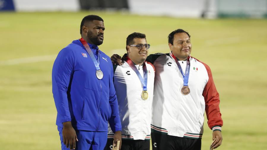 Uziel Muñoz ganó la medalla de oro en lanzamiento de bala con una marca de 20.51 metros durante los Juegos Centroamericanos y del Caribe Santo Domingo 2026.
