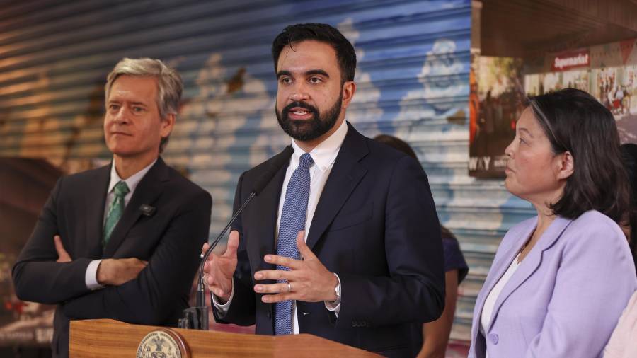 Se ha criticado el proyecto de los supermercados por la injerencia del gobierno público, pero el mandatario neoyorquino aclaró que lo que se busca es que la comunidad pueda acceder a una dieta saludable accesible.