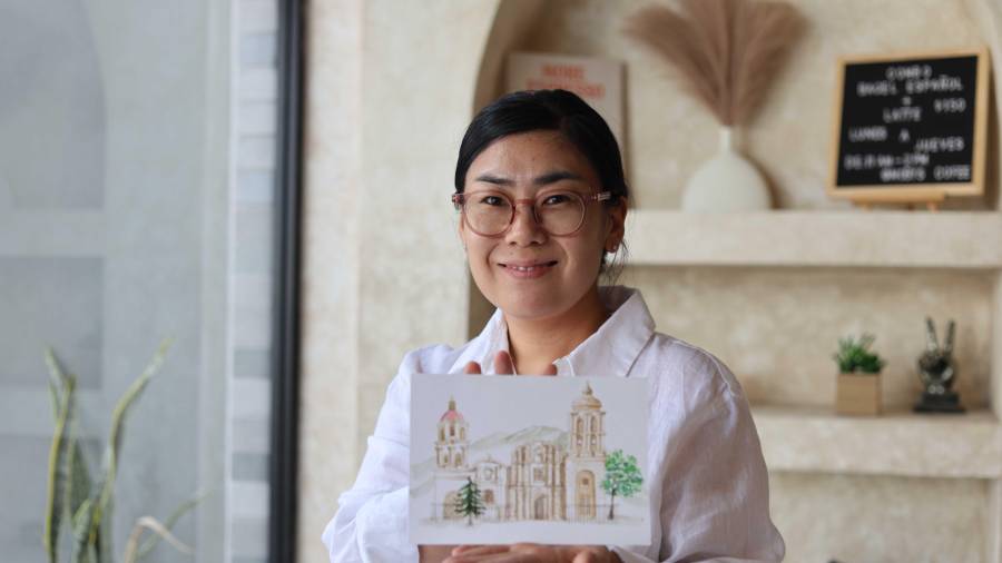 Yun Park, la artista coreana que encontró en Saltillo el hogar y la inspiración para pintar su belleza