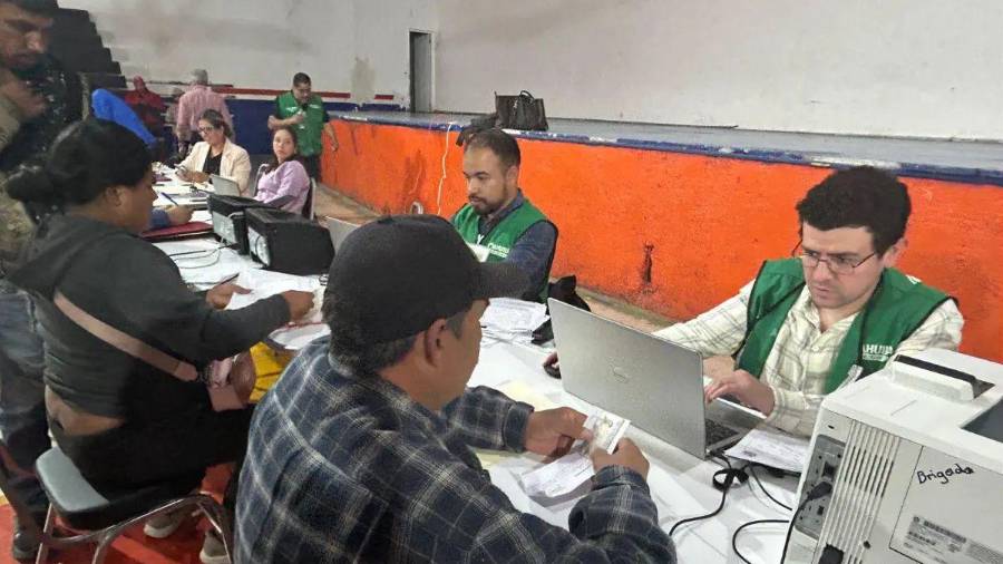 La brigada contempla tanto la expedición como la impresión de documentos.