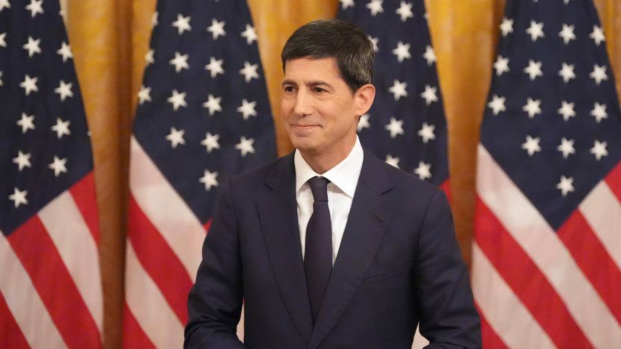 El nuevo presidente de la Reserva Federal, Kevin Warsh, durante su juramentación en la Sala Este de la Casa Blanca, el viernes 22 de mayo de 2026, en Washington, informó AP.