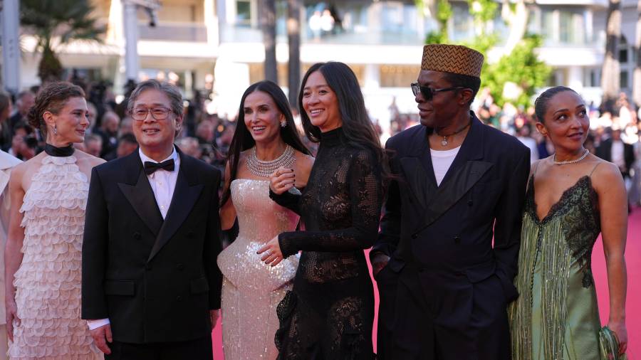 Talento. Directores, actores y productores de todo el mundo desfilaron por la alfombra roja en una de las citas más importantes del cine internacional.