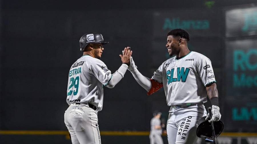 Los Saraperos de Saltillo se quedaron con el Clásico del Norte tras vencer 6-2 a los Sultanes de Monterrey en el tercer y decisivo juego disputado en el Estadio Francisco I. Madero.