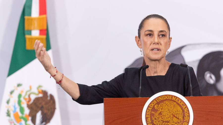 Este fin de semana, la presidenta Sheinbaum dijo durante su gira en Palenque, Chiapas, que hasta el lunes ofrecería un pronunciamiento sobre la licencia de Rocha. FOTO: Cuartoscuro