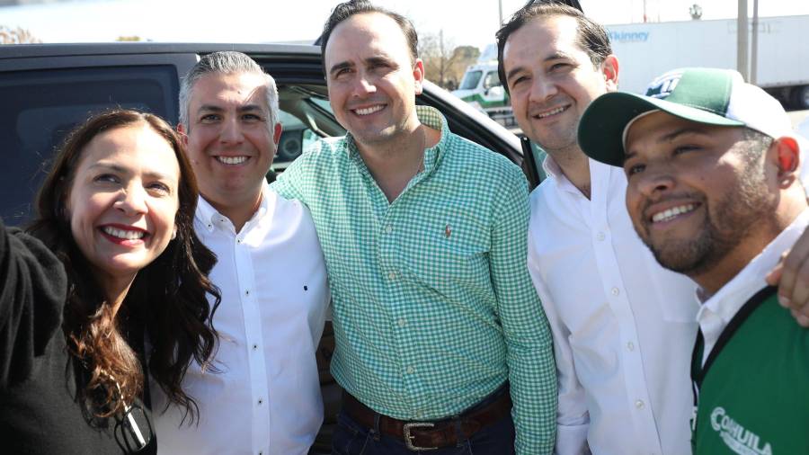 Manolo Jiménez durante su visita a Piedras Negras, donde habló de las acciones preventivas de salud.