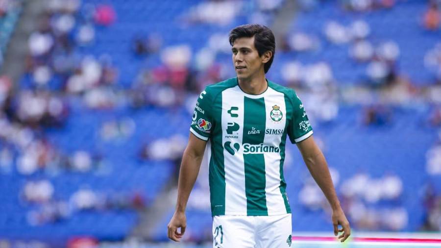 No se ha dado a conocer el equipo al que supuestamente va el mexicano, pero sí se precisó que pertenece a la División B, de Alemania.