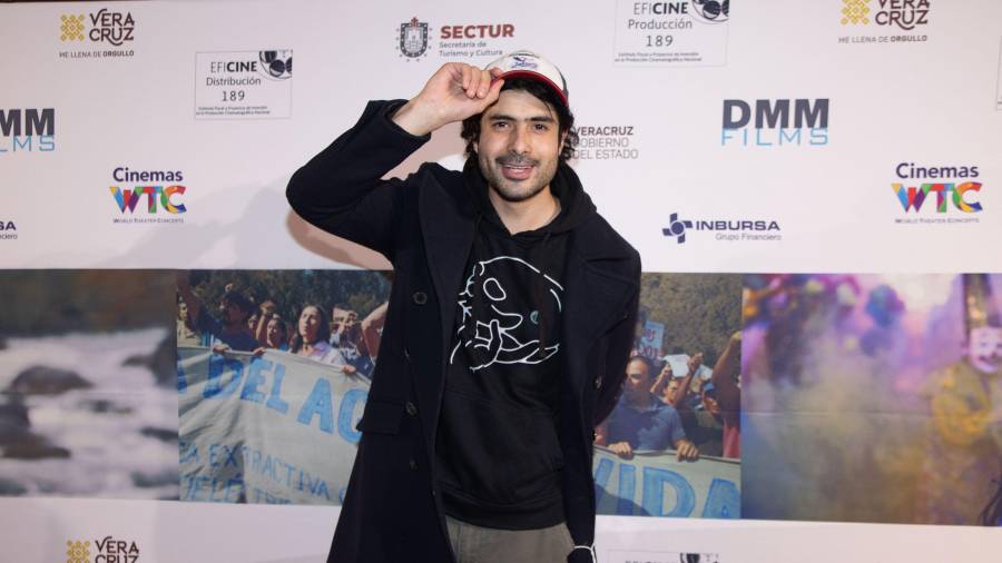 Postura. Patricia Pascual, madre de José Ángel Bichir, aseguró que el actor no estaba alcoholizado y que, pese a las fracturas sufridas, se encuentra fuerte y estable.