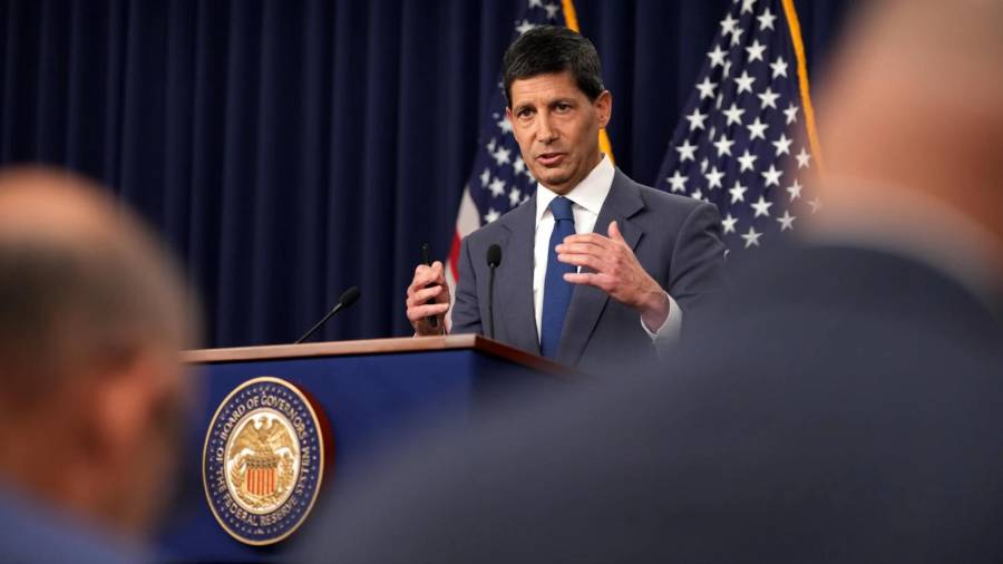 El presidente de la Junta de la Reserva Federal, Kevin Warsh, en una conferencia de prensa en Washington.
