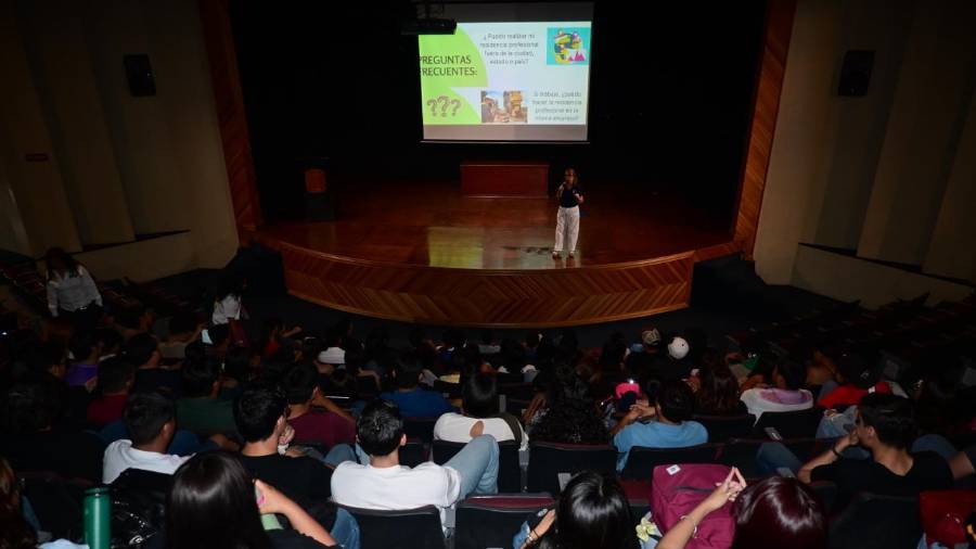 La División de Estudios Profesionales del TecNM Saltillo inició las sesiones informativas sobre Residencia Profesional 2026.