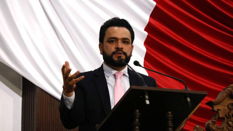 El morenista Alberto Hurtado estalló contra la dirigencia nacional y acusó a Luisa María Alcalde y ‘Andy’ López Beltrán de abandonarlos en la contienda de Coahuila.