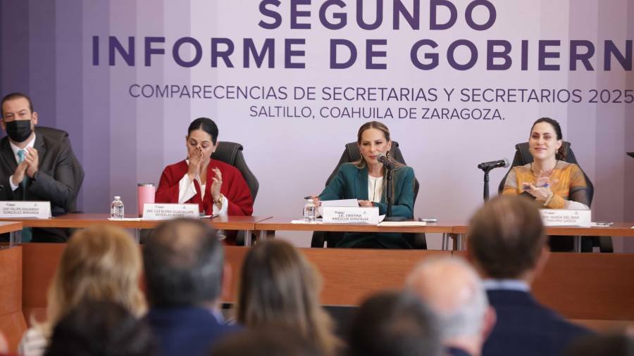 Cristina Amezcua González, titular de la Secretaría de Turismo, en comparecencia en el Congreso.